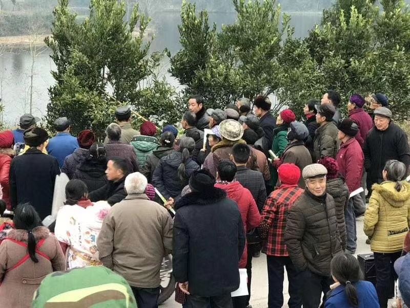 盖尔盖司销售人员下乡宣传生物有机肥知识