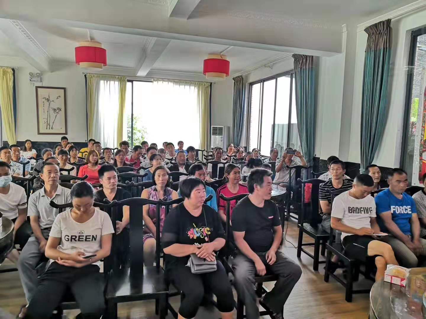盖尔盖司销售人员下乡宣传生物有机肥知识
